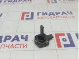 Датчик уровня масла Volkswagen Touareg 06E907660