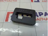 Накладка кулисы КПП Volkswagen Touareg 7L67136073X1