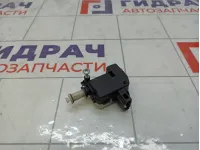 Активатор замка крышки бензобака Volkswagen Touareg 1J0810773D