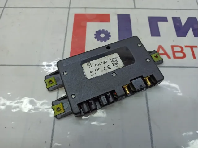 Антенна Volkswagen Touareg 1T0035530