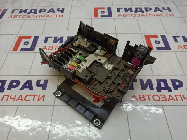 Блок предохранителей Volkswagen Touareg 7L0937548C