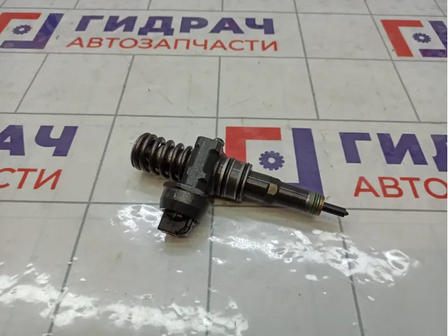 Форсунка дизельная Volkswagen Touareg 07Z130073N