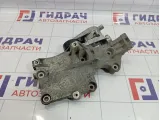 Кронштейн генератора Volkswagen Touran (1T1) 03G903143A