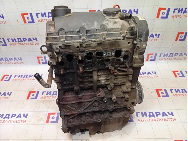 Двигатель Volkswagen Transporter 03G100033H