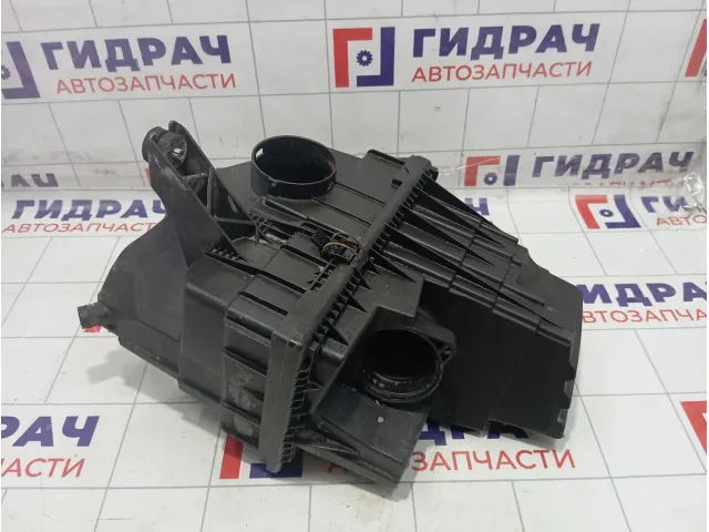Корпус воздушного фильтра Volkswagen Transporter 7H0129607J