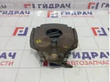 Суппорт тормозной передний правый Volkswagen Transporter 7L6615124F