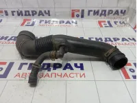 Патрубок воздушного фильтра Volkswagen Transporter 7H0129615D