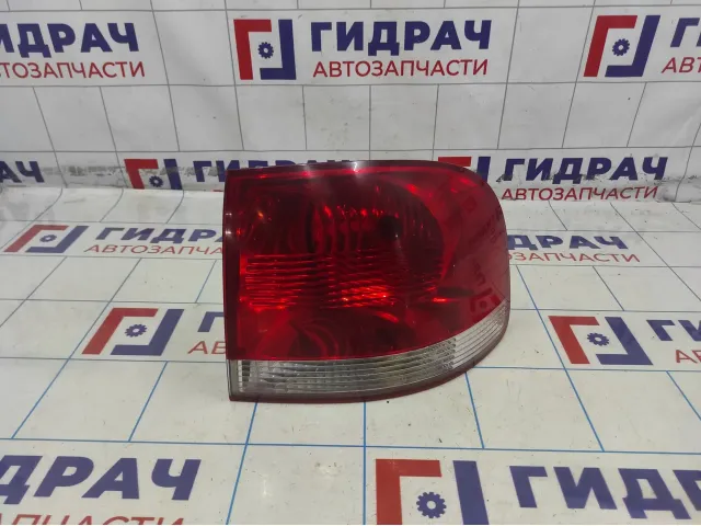 Фонарь задний наружный правый Volkswagen Touareg (GP) 7L6945096P