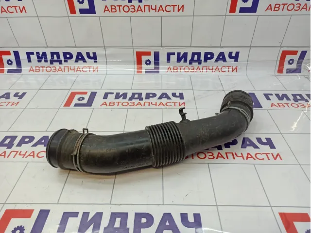 Патрубок воздушного фильтра Volkswagen Touareg (GP) 7L6129684A