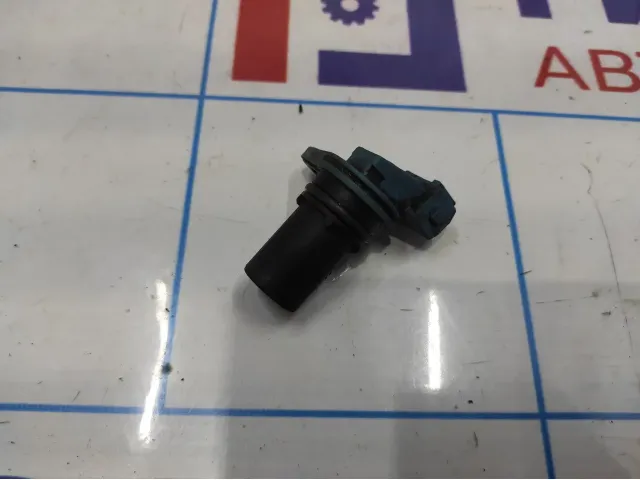 Датчик положения распредвала Volvo C30 30711663