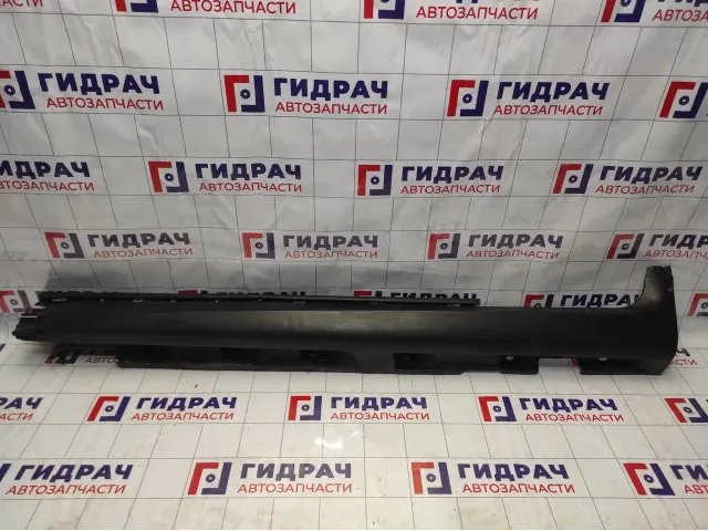 Накладка на порог наружная левая Volvo C30 31283112