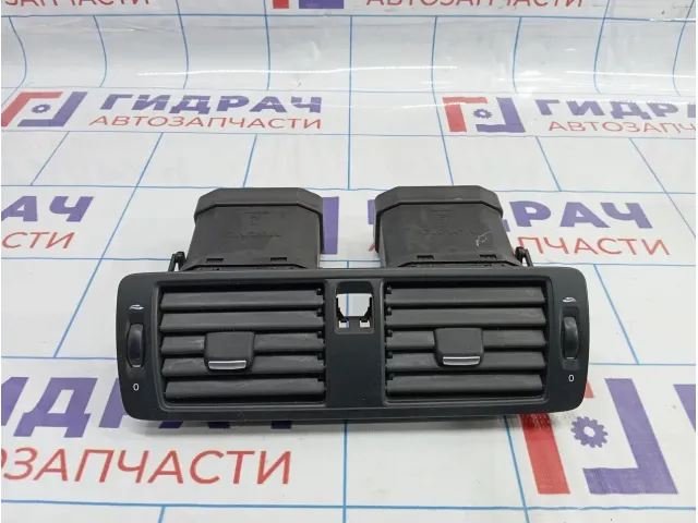 Дефлектор воздушный центральный Volvo C30 39863761