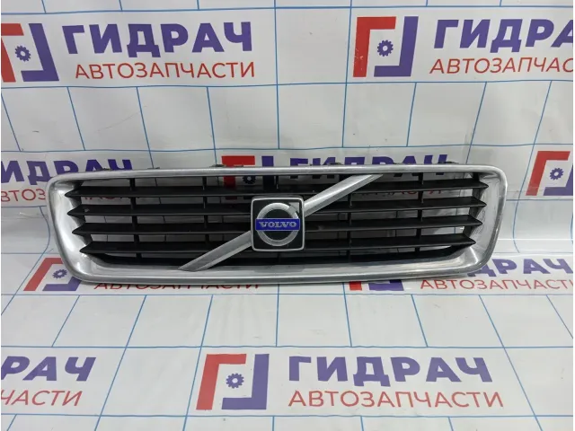 Решетка радиатора Volvo C30 30657194