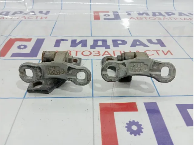 Петли двери передней левой Volvo C30