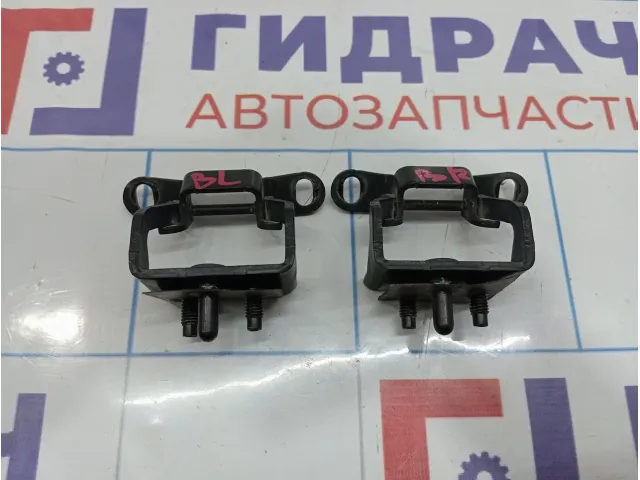 Петли двери багажника Volvo C30 30657228