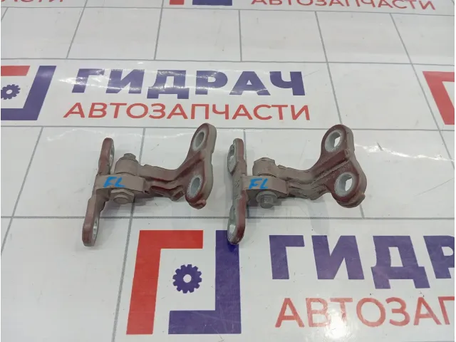 Петли двери передней левой Volvo S40