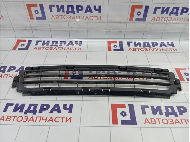 Решетка в бампер центральная Volvo S40 30744911