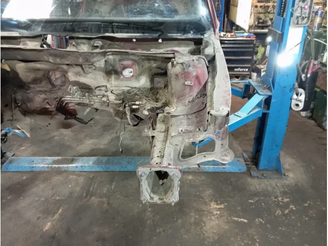 Лонжерон передний левый Volvo S40