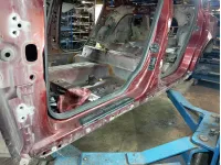 Порог со стойкой левый Volvo S40