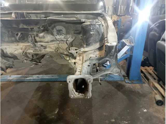 Лонжерон передний левый Volvo S40