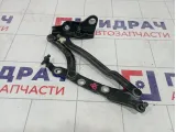 Петля крышки багажника правая Volvo S40 31278386