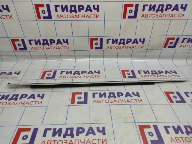 Накладка стекла переднего правого Volvo XC90 30753851.