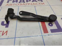 Ограничитель двери багажника правый Volvo XC90 30674751.