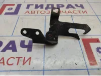 Крючок капота Volvo XC90 30763562.