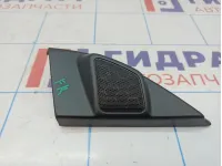 Крышка зеркала внутренняя правая Volvo XC90 8650245. С динамиком. Сломано крепление.