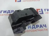 Кронштейн заднего бампера левый Volvo XC90 30678277.