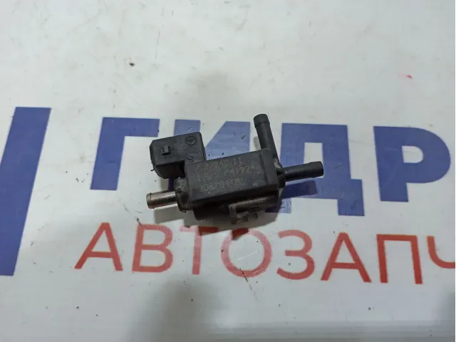 Клапан электромагнитный Volvo XC90 30670448. Дефект крепления.