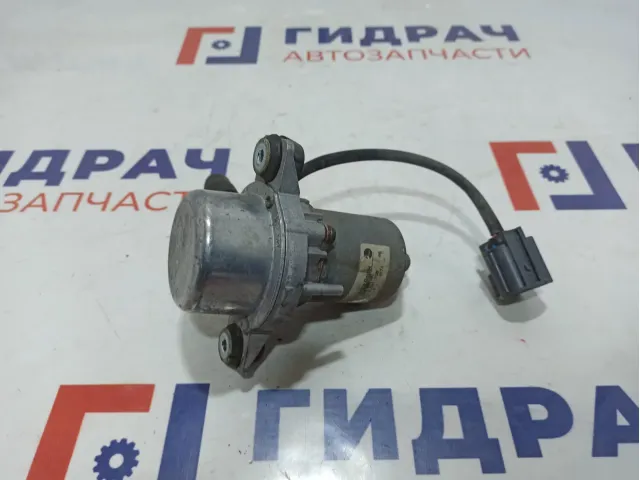 Насос вакуумный Volvo XC90 30636166.