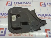 Кожух ремня ГРМ Volvo XC90 8642374. Дефект.