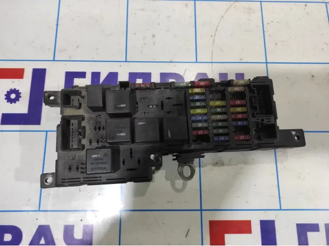 Блок предохранителей Volvo XC90 8678449.