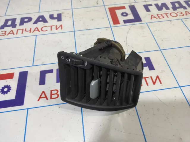 Дефлектор воздушный в торпедо правый Volvo XC90 39980448.
