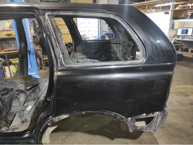 Крыло заднее левое Volvo XC90 .