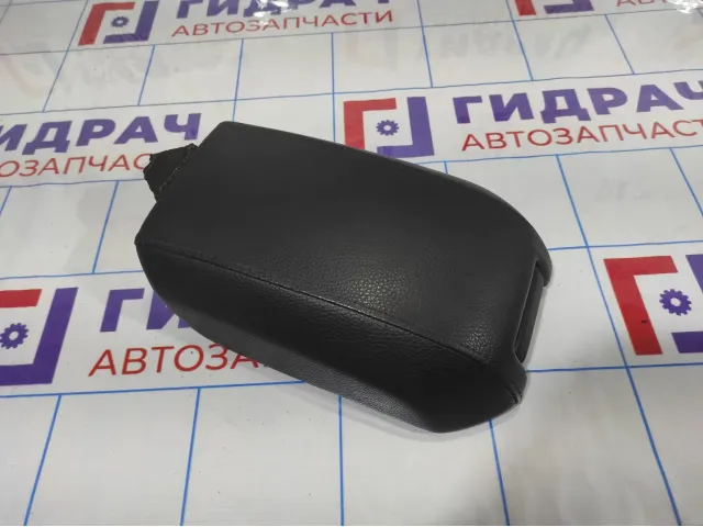 Подлокотник Volvo XC90 39979597. Дефект.
