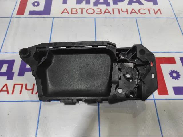 Кронштейн ручки багажника Volvo XC90 8652550. Дефект.