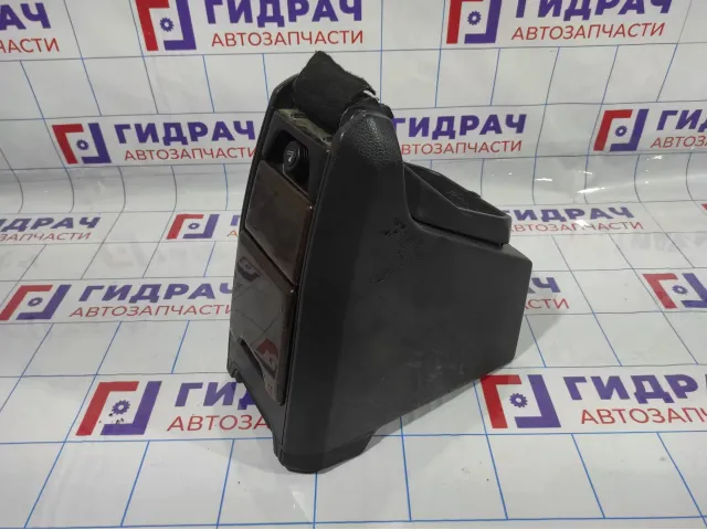 Подлокотник Volvo XC90 39987702. Дефект.