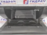 Бардачок Volvo XC90 3409421. Нет одного крючка защелки.
