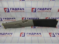 Обшивка стойки средней правой Volvo XC90 39980307. Обшивка стойки средней правой Volvo XC90 39980307.