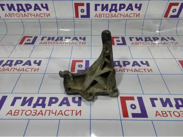 Кронштейн КПП Volvo XC90 8675329.