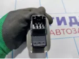 Кнопка стеклоподъемника задняя правая Volvo XC90 30658696