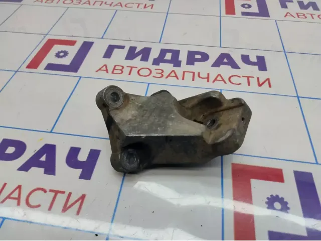 Кронштейн двигателя передний Volvo XC90 8649262