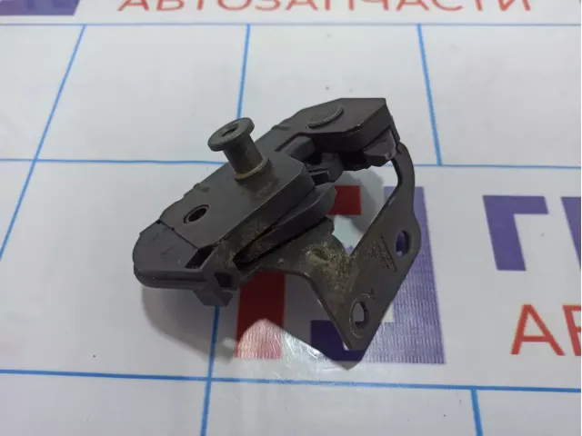 Замок багажника нижней двери правый Volvo XC90 31299221