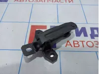Ответная часть замка багажника правая Volvo XC90 30636912