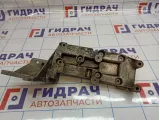 Кронштейн генератора Volvo XC90 8642196