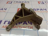 Кронштейн АКПП Volvo XC90 8675329