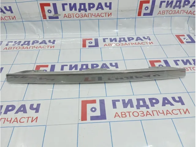 Накладка крышки багажника Vortex Estina