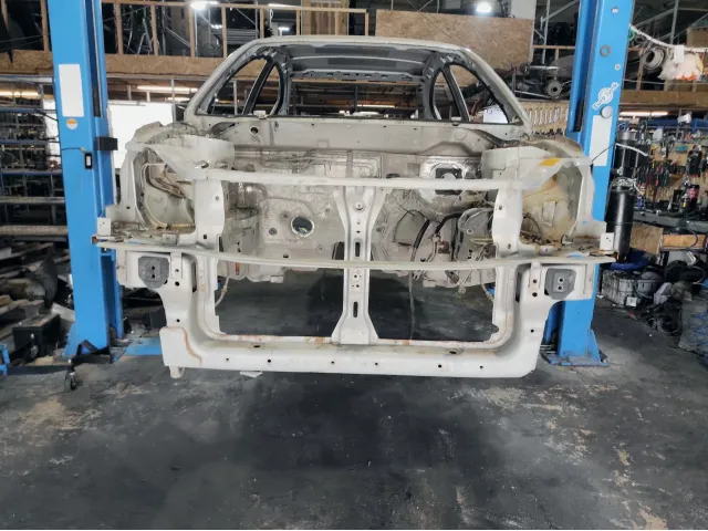 Панель передняя Vortex Estina